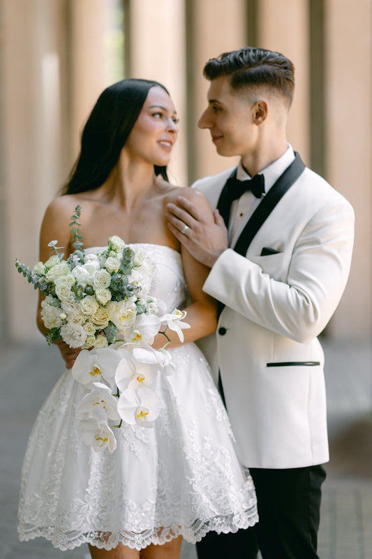 How to Match Your Wedding Flowers with the Venue Style