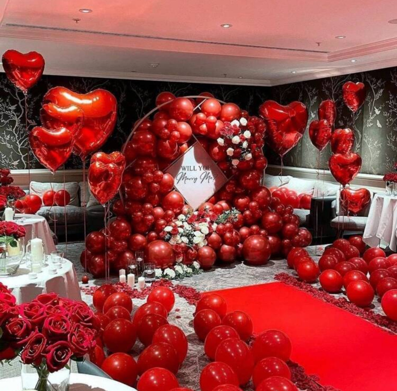Red Heart Foil Balloon 18" + Helium