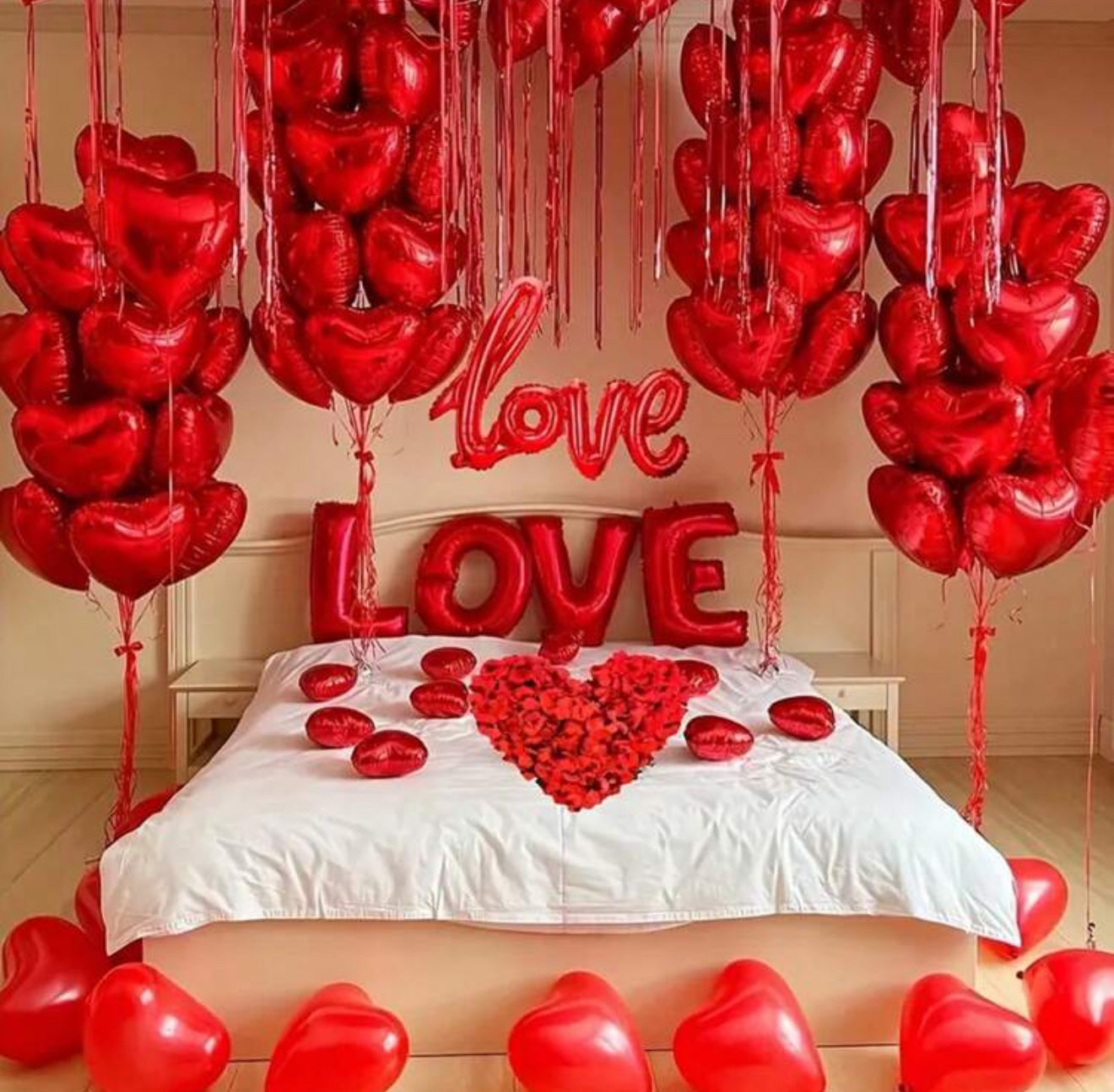 Red Heart Foil Balloon 18" + Helium