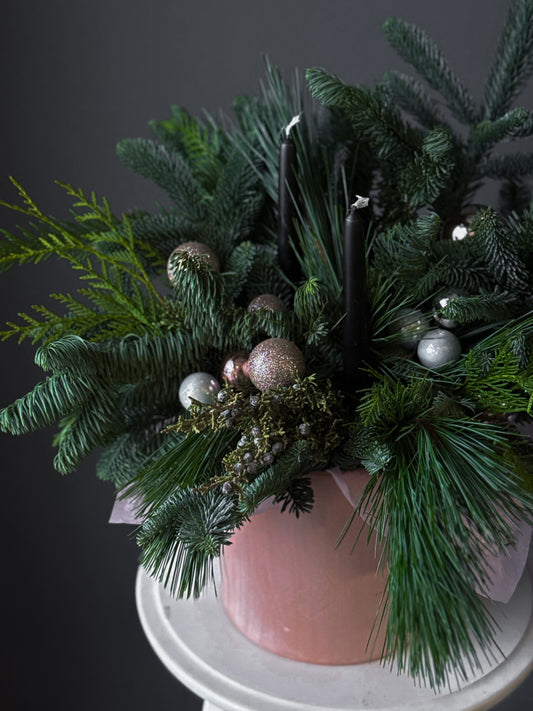 #7 Holiday – Blush & Bold Edition