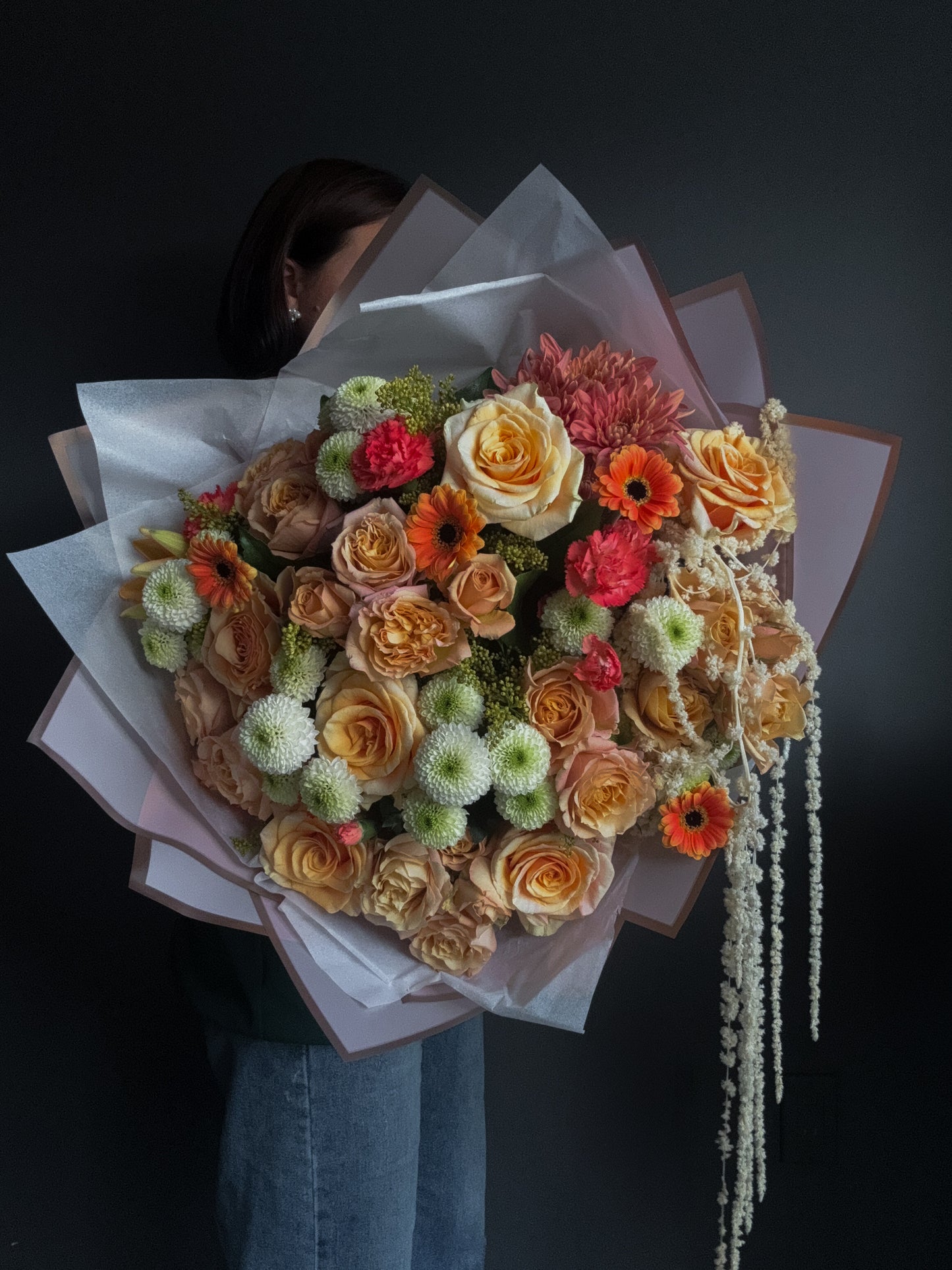 8.STRENGTH - gerbera, garden roses, amaranthus, spray