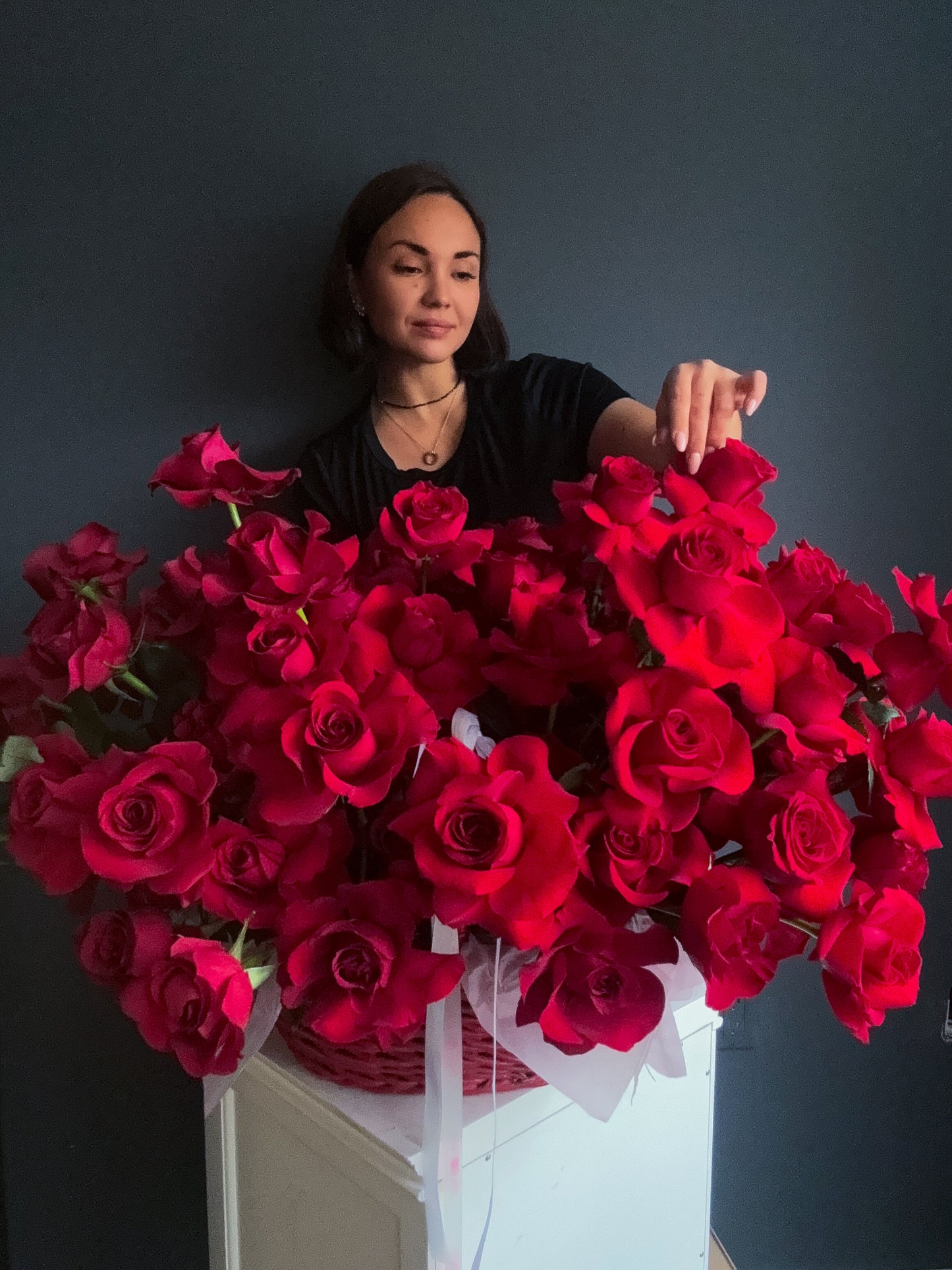 15.THE DEVIL - 100 Red French Roses