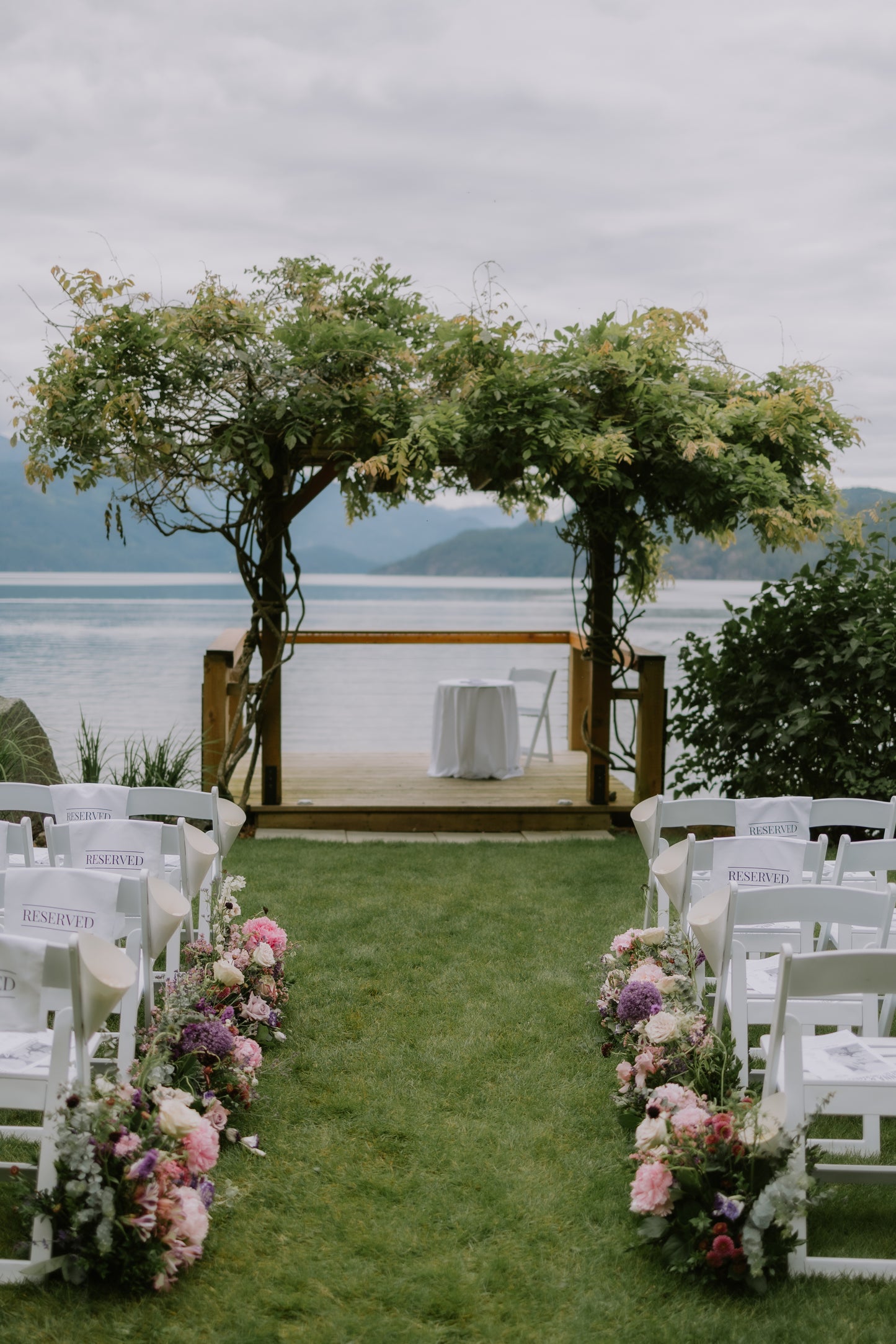 Aisle arrangement
