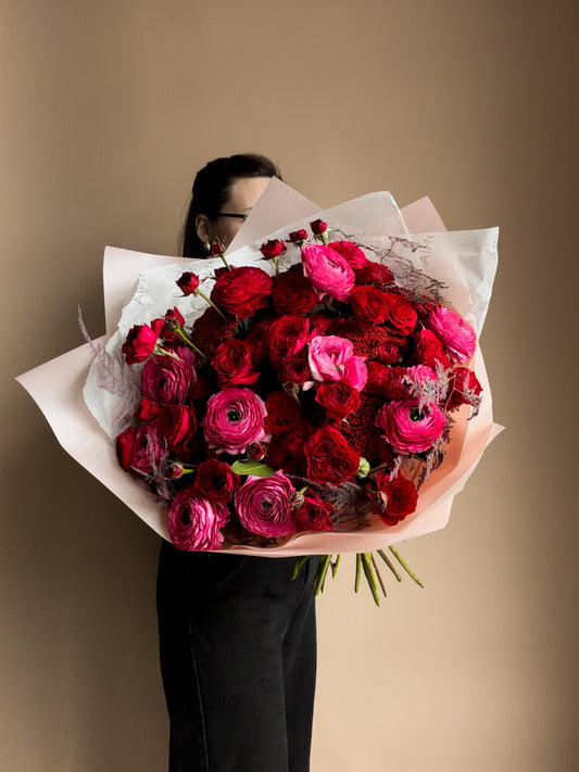 #8 Velvet Rouge Bouquet