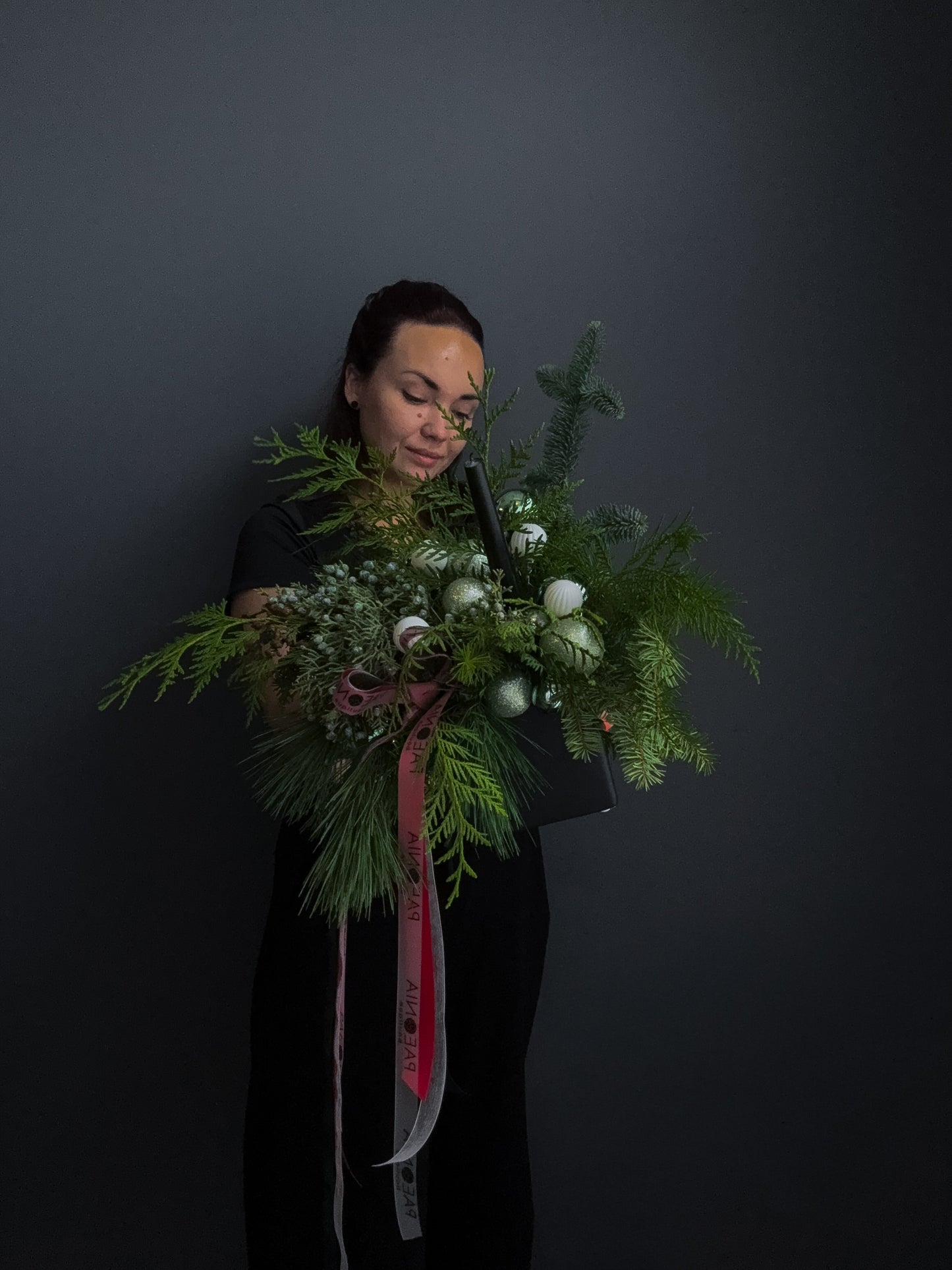 #4 Mini Holiday Box with Candle – Frosted Edition