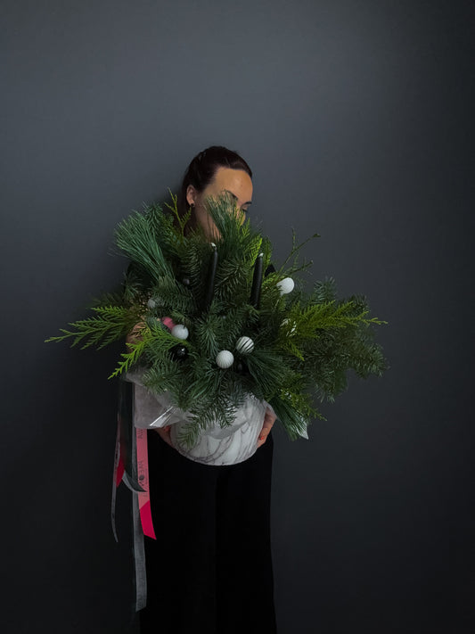 #5 Marble Holiday Arrangement – Black & White Mood