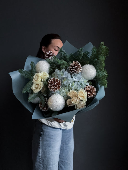 Winter Wonderland Bouquet – Frosted Elegance