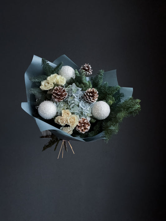 Winter Wonderland Bouquet – Frosted Elegance